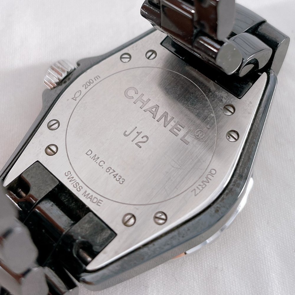 98% NEW CHANEL J12 BLACK WATCH - Picture 7 of 8
